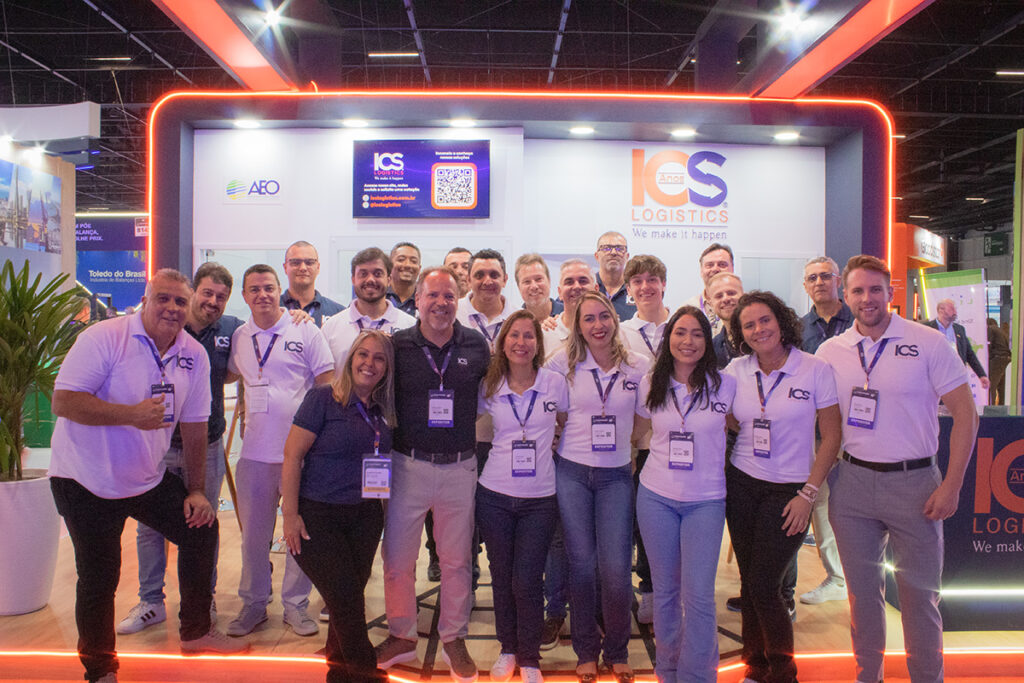 Equipe da ICS Logistics no Stand B143 durante a Intermodal 2026